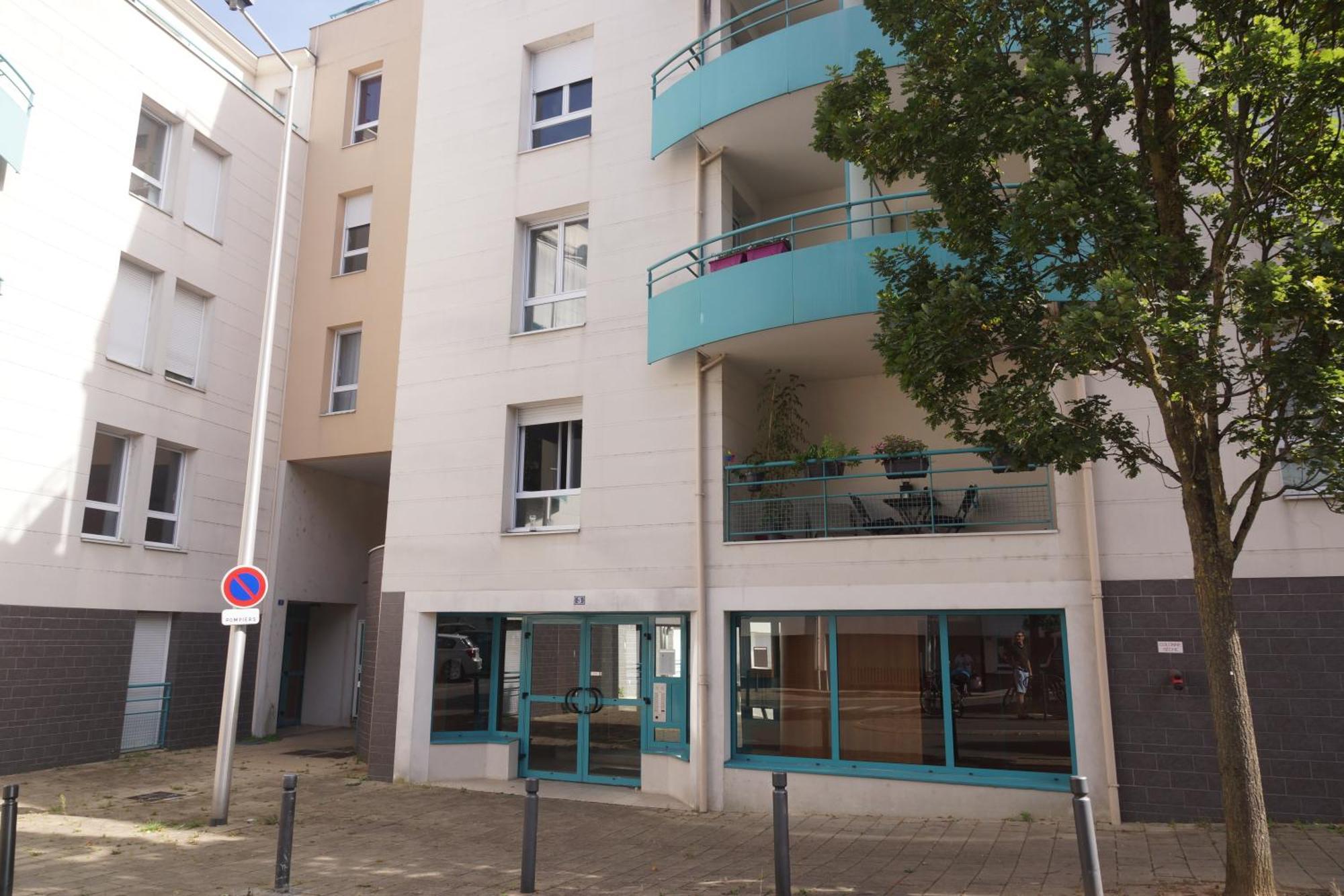 Le Pompidou T2 Pour 2 A 4 Pers Avec Parking Prive & Balcon Place Ney Angers Exterior photo